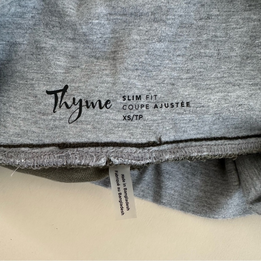 Thyme maternity shorts - Picture 3 of 3
